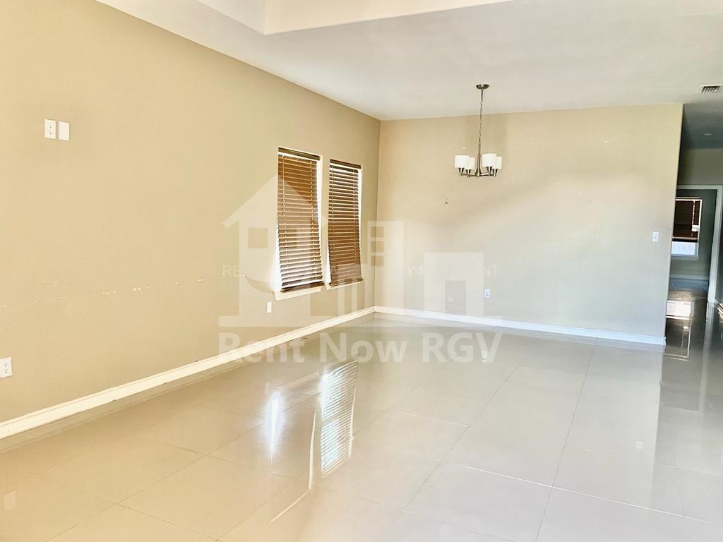 1022 Escondido Ln E #NA - Photo 6 of 11