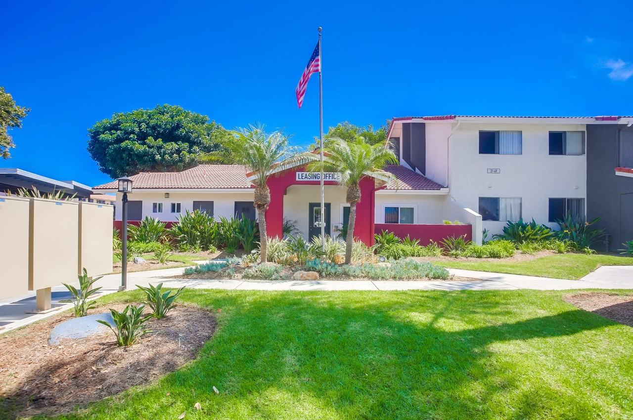 Las Ventanas Apartments - Photo 3 of 28