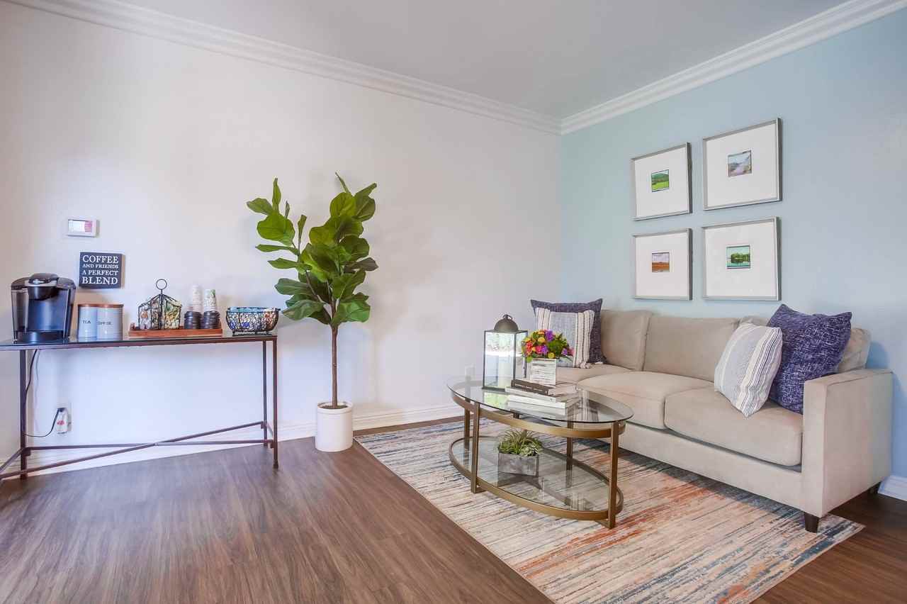 Las Ventanas Apartments - Photo 4 of 28