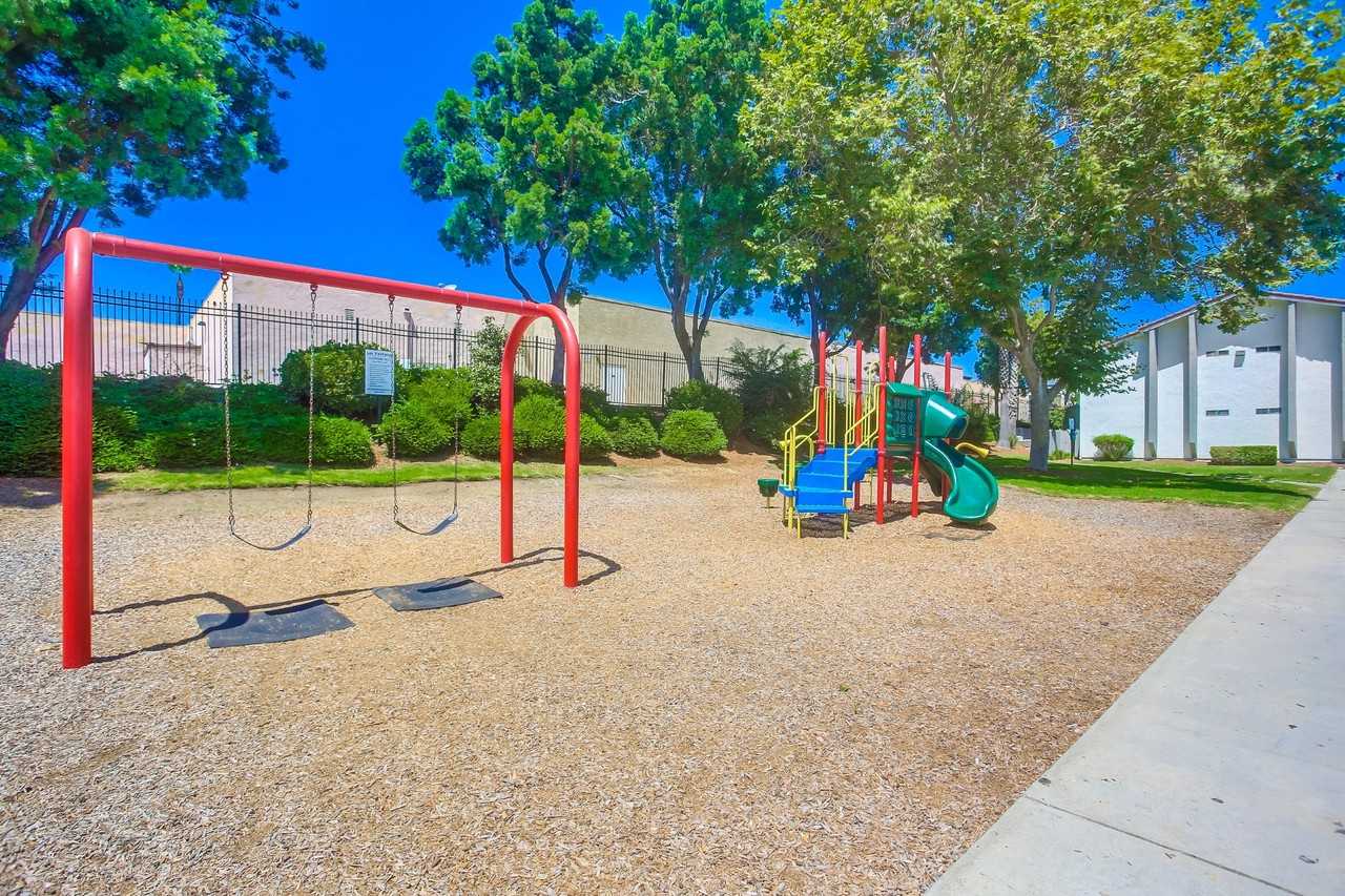 Las Ventanas Apartments - Photo 7 of 28