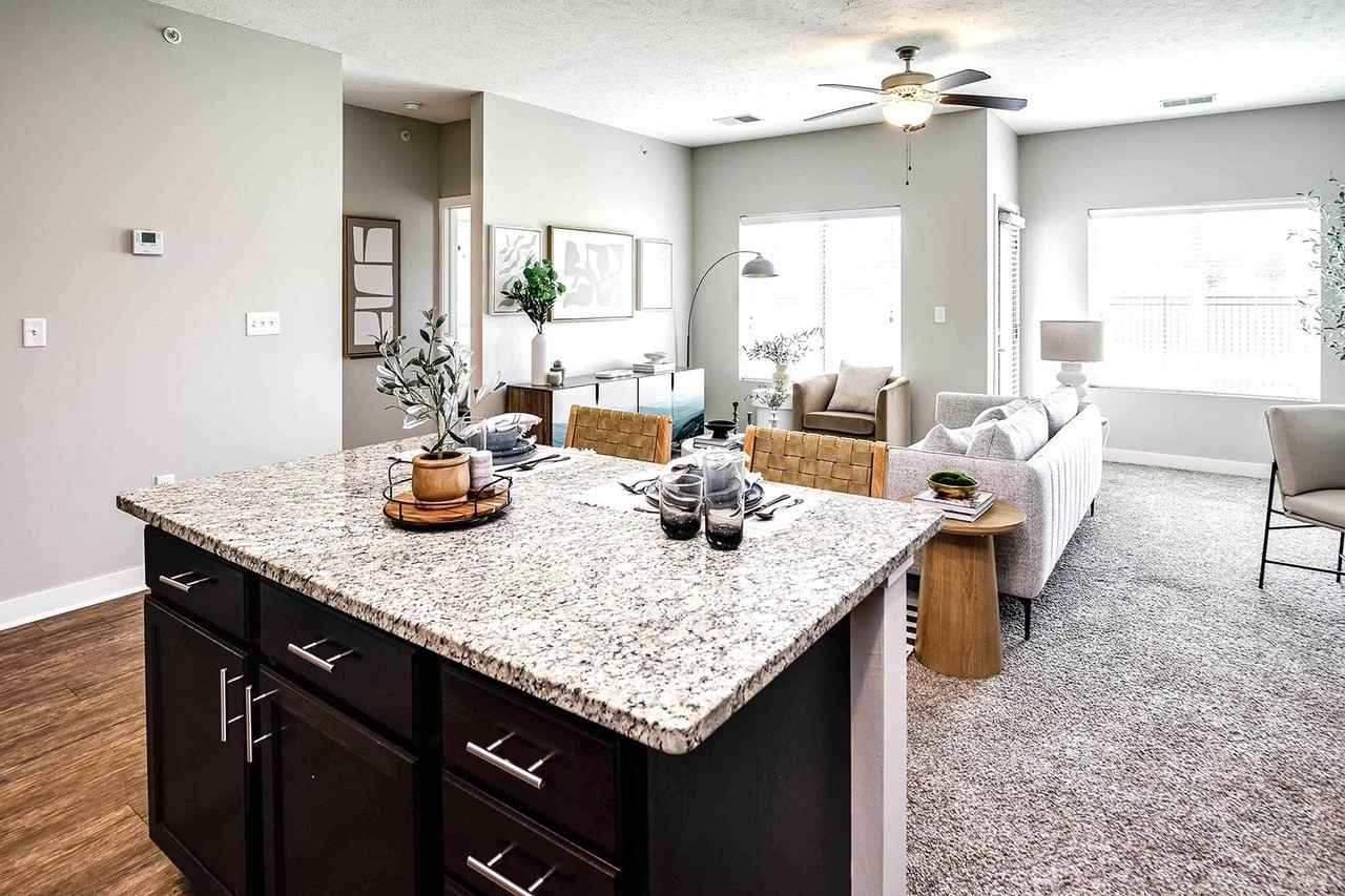 East Lake Flats - Photo 2 of 33