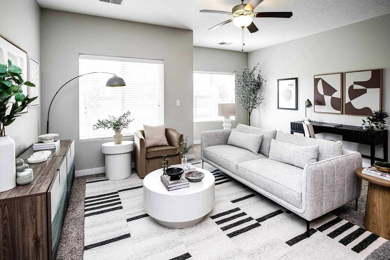 East Lake Flats - Photo 4 of 33