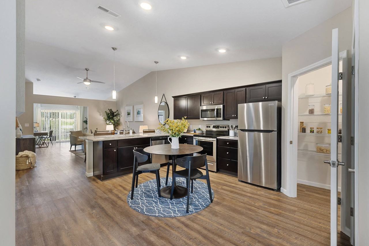 Redwood Burlington - Photo 3 of 10