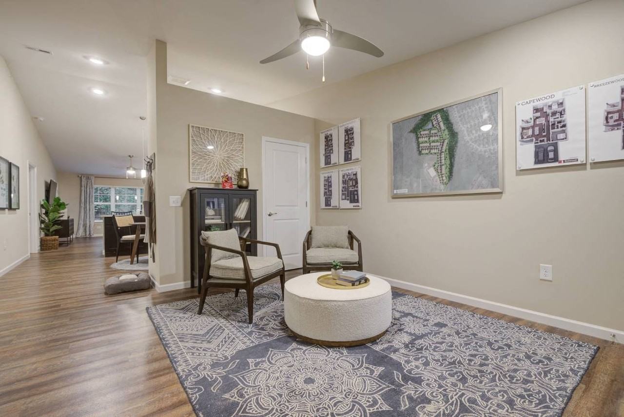 Redwood Waukee Hickman Road - Photo 4 of 10