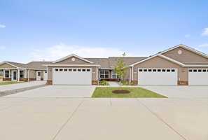 featured image of 10530 S 24th Plz