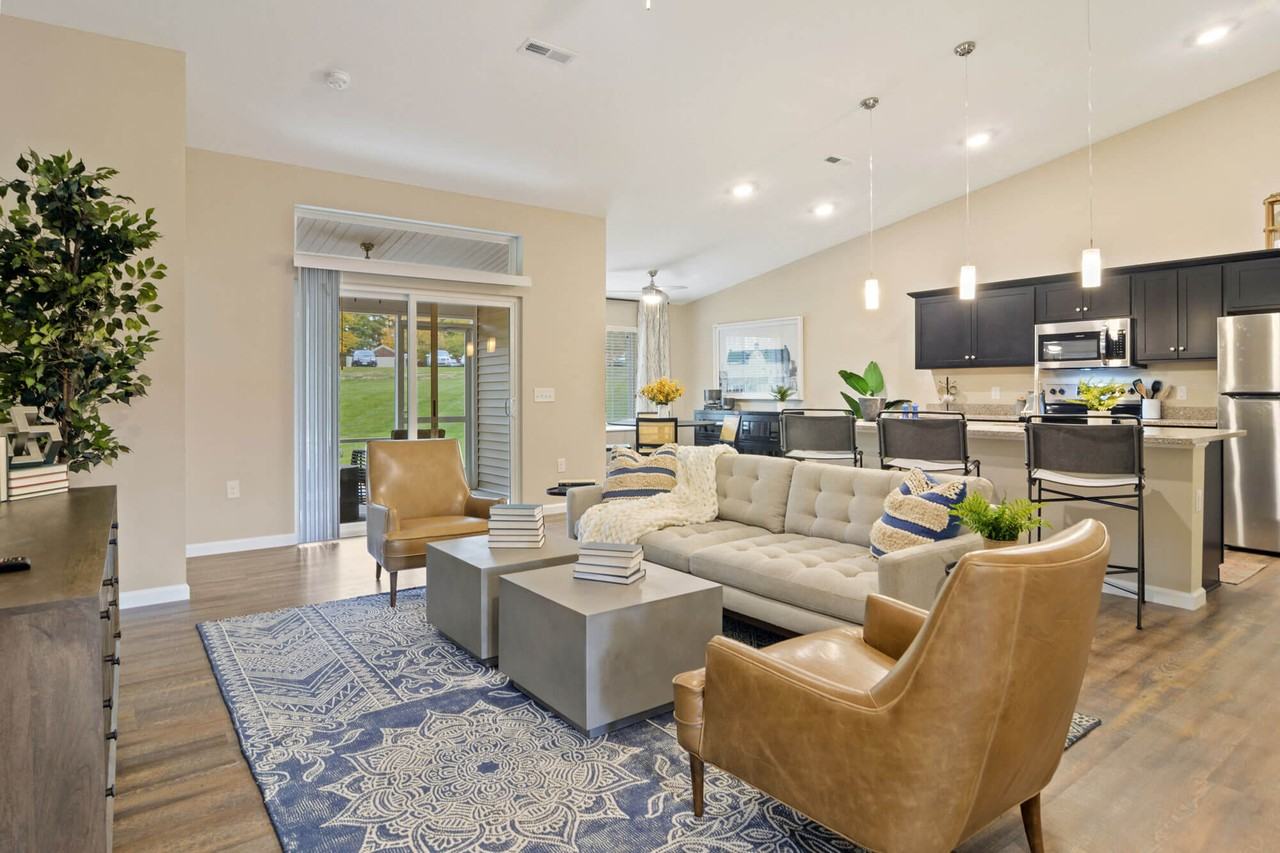 Redwood Bellevue South 25th Street - Photo 6 of 10