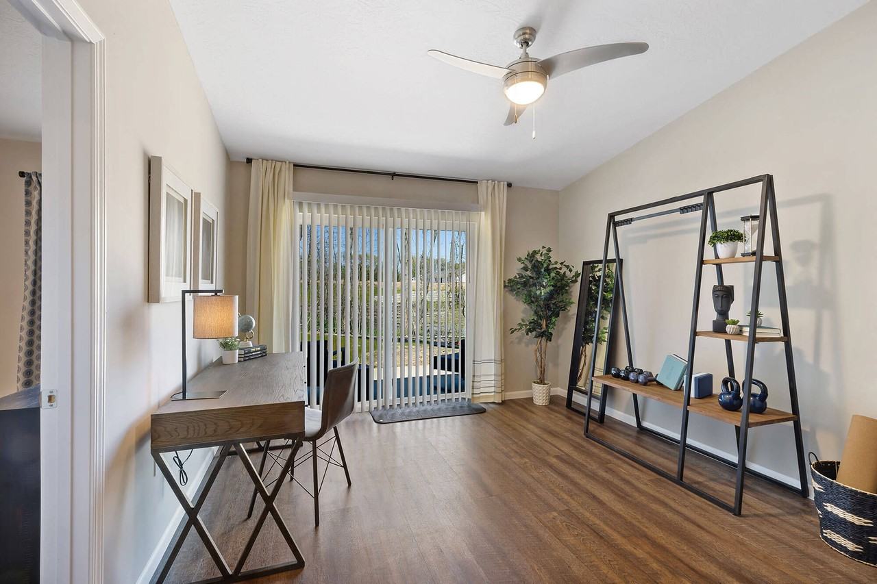 Redwood Bellevue South 25th Street - Photo 7 of 10