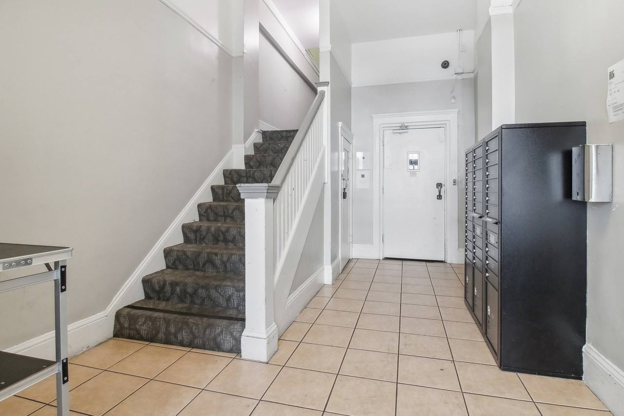 449 O'Farrell Street - Photo 3 of 6