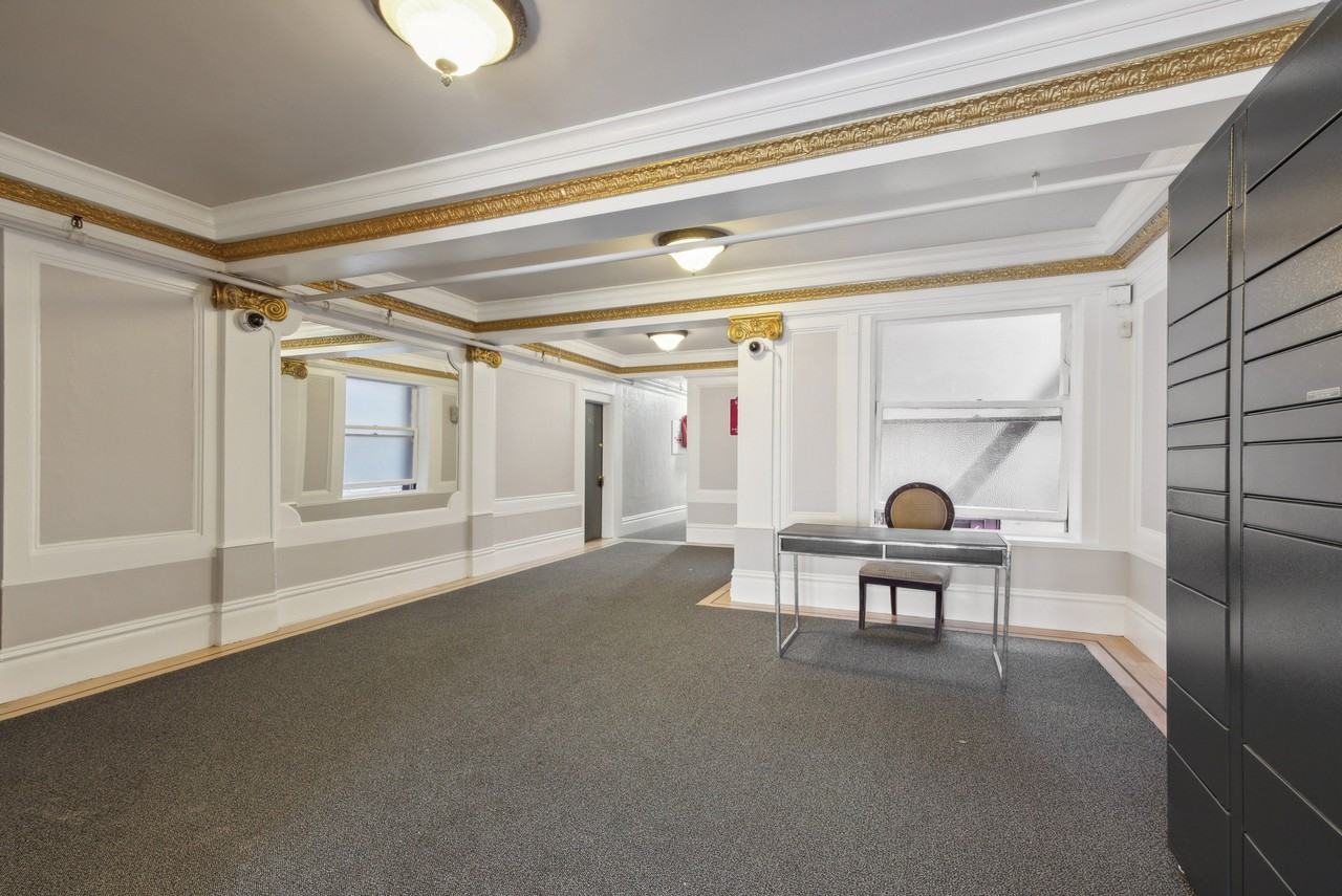 925 Geary Street - Photo 6 of 16