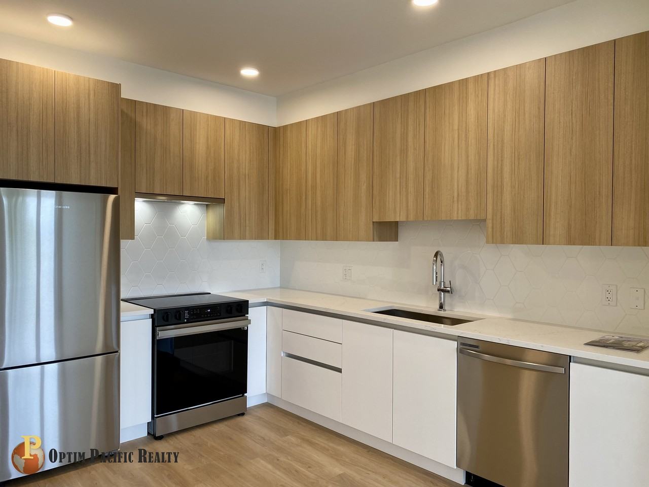 11907 223 Street #5xx - Photo 3 of 19