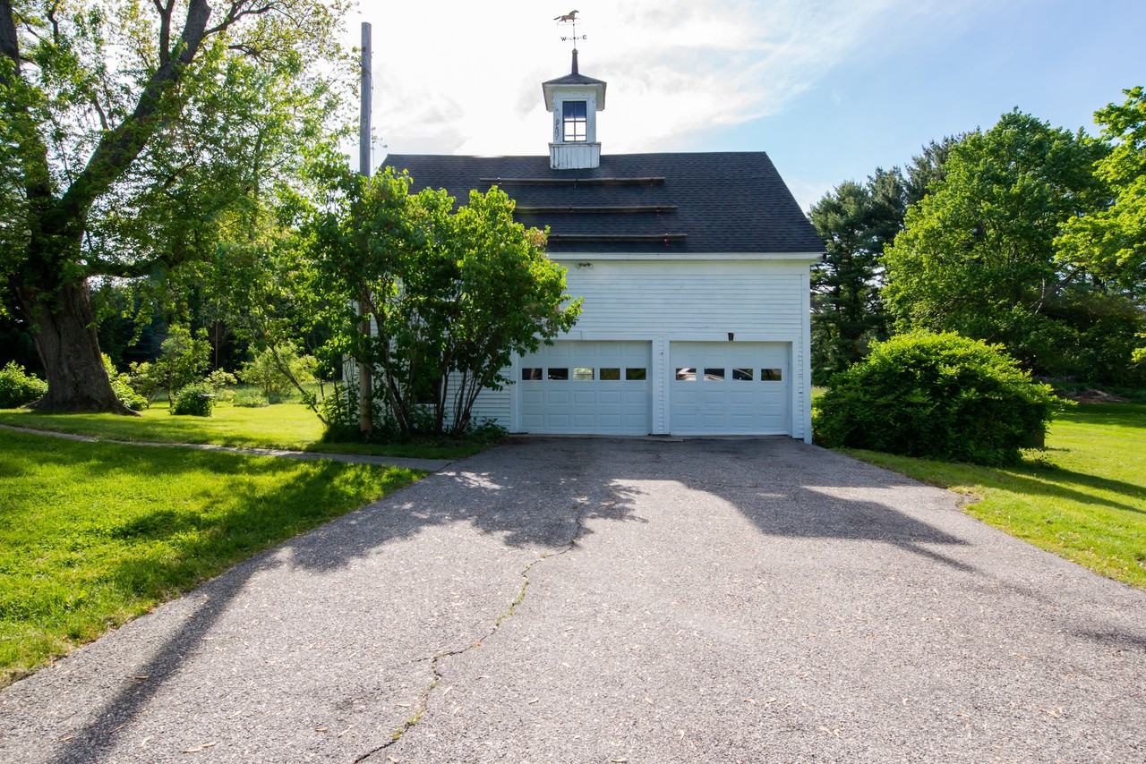 143 Depot Rd - Photo 2 of 44