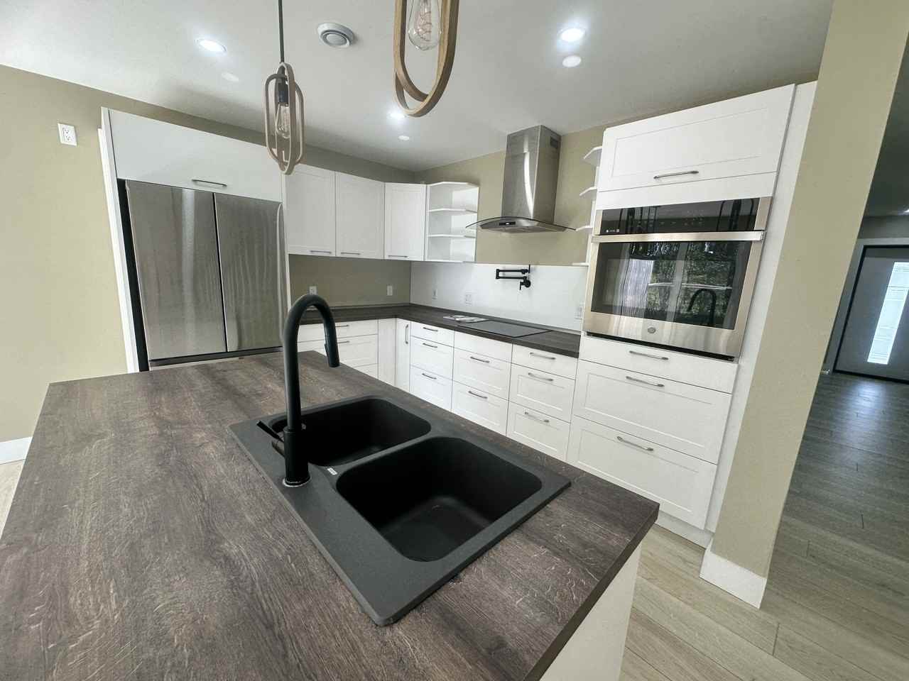 24 Enderis Lane - Photo 3 of 34