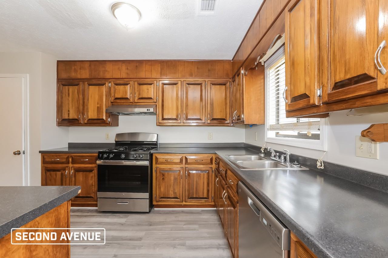 3524 Sheree Trl - Photo 2 of 25