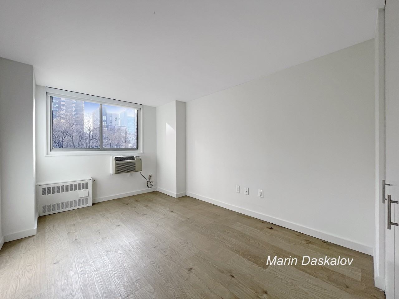 East 21st Street #3E - Photo 4 of 8