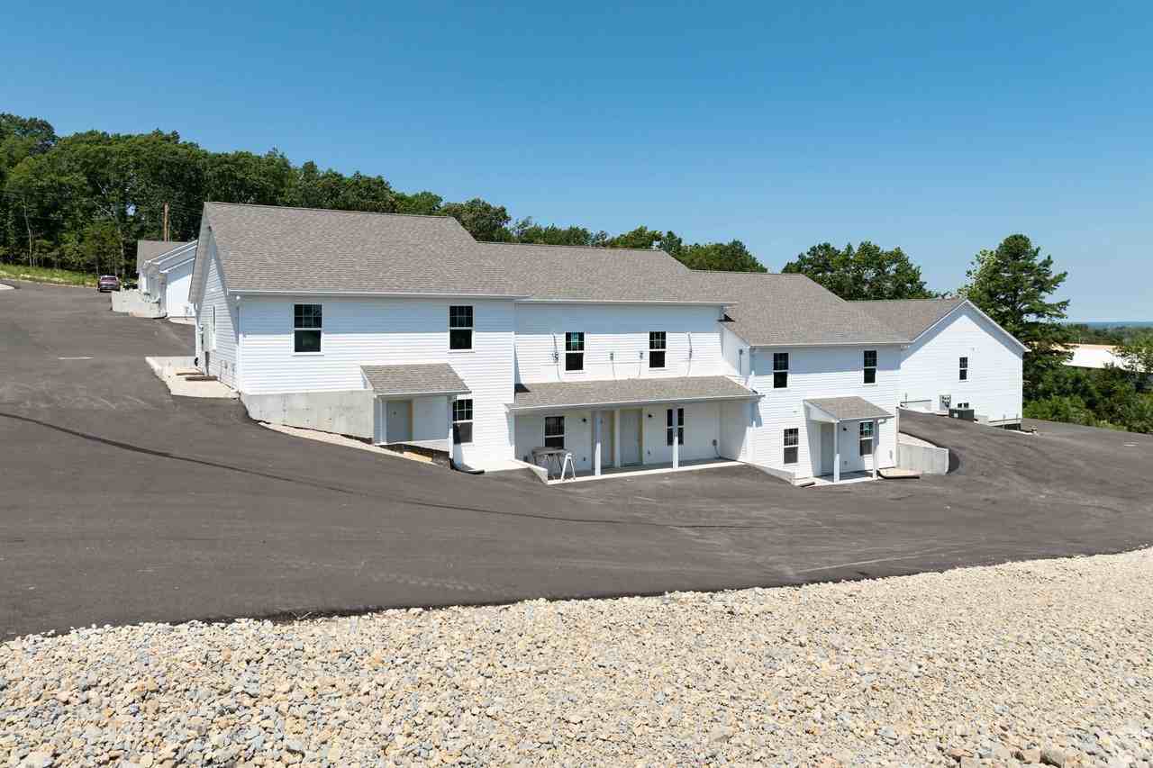 Crimson Landing - Photo 2 of 25