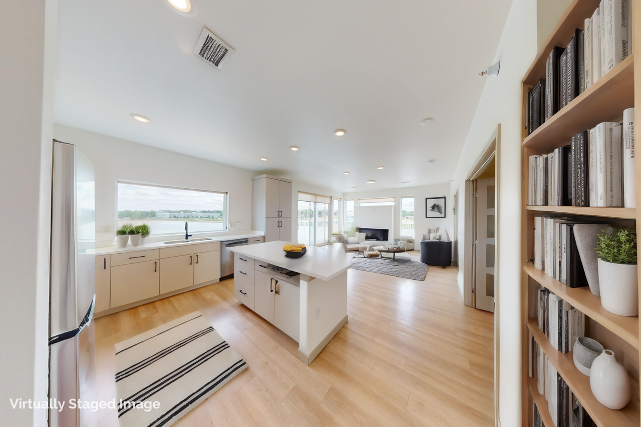 The BLU on Lorraine - Photo 6 of 50