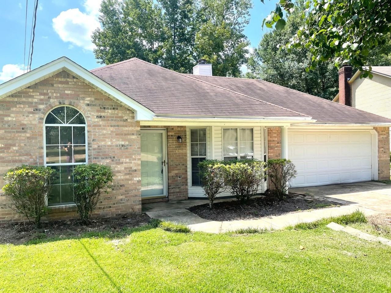 1029 College South Cv - Photo 3 of 16