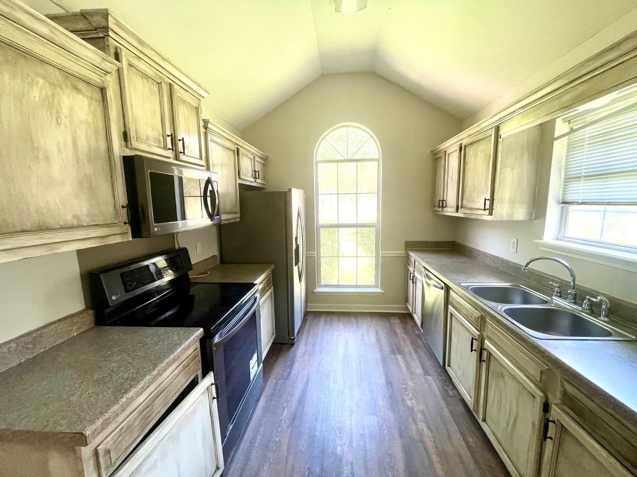 1029 College South Cv - Photo 7 of 16