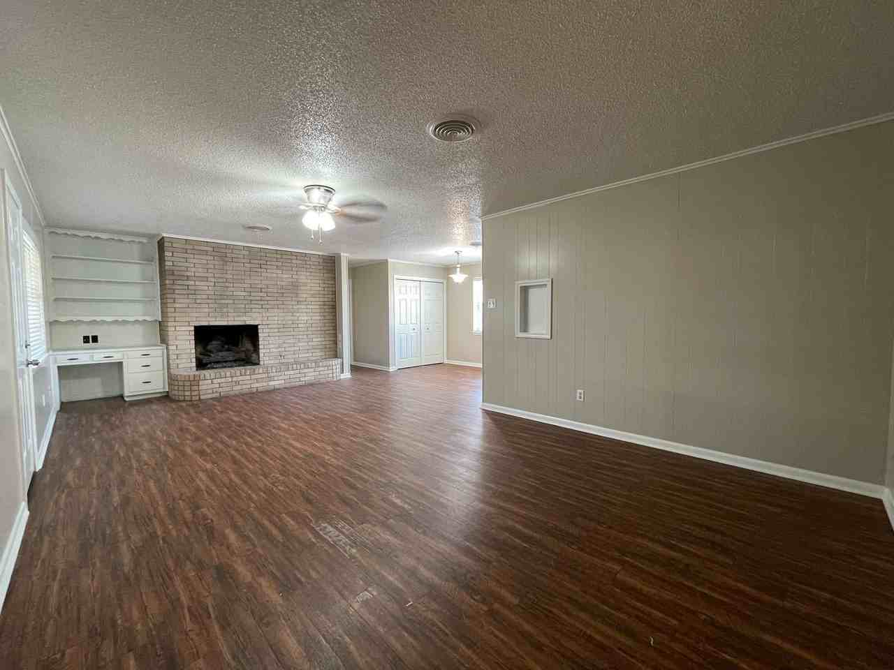 218 Priddy Ln - Photo 6 of 17