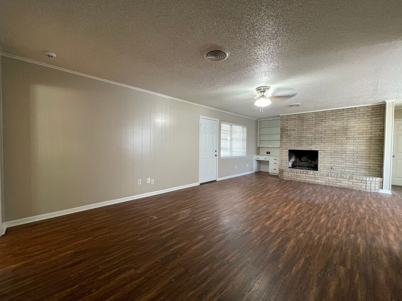 218 Priddy Ln - Photo 7 of 17