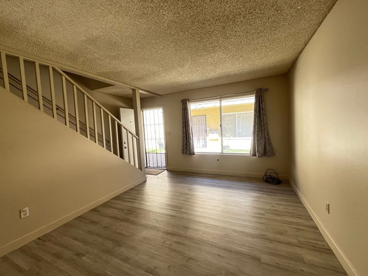 17282 Ash Lane - Photo 3 of 9