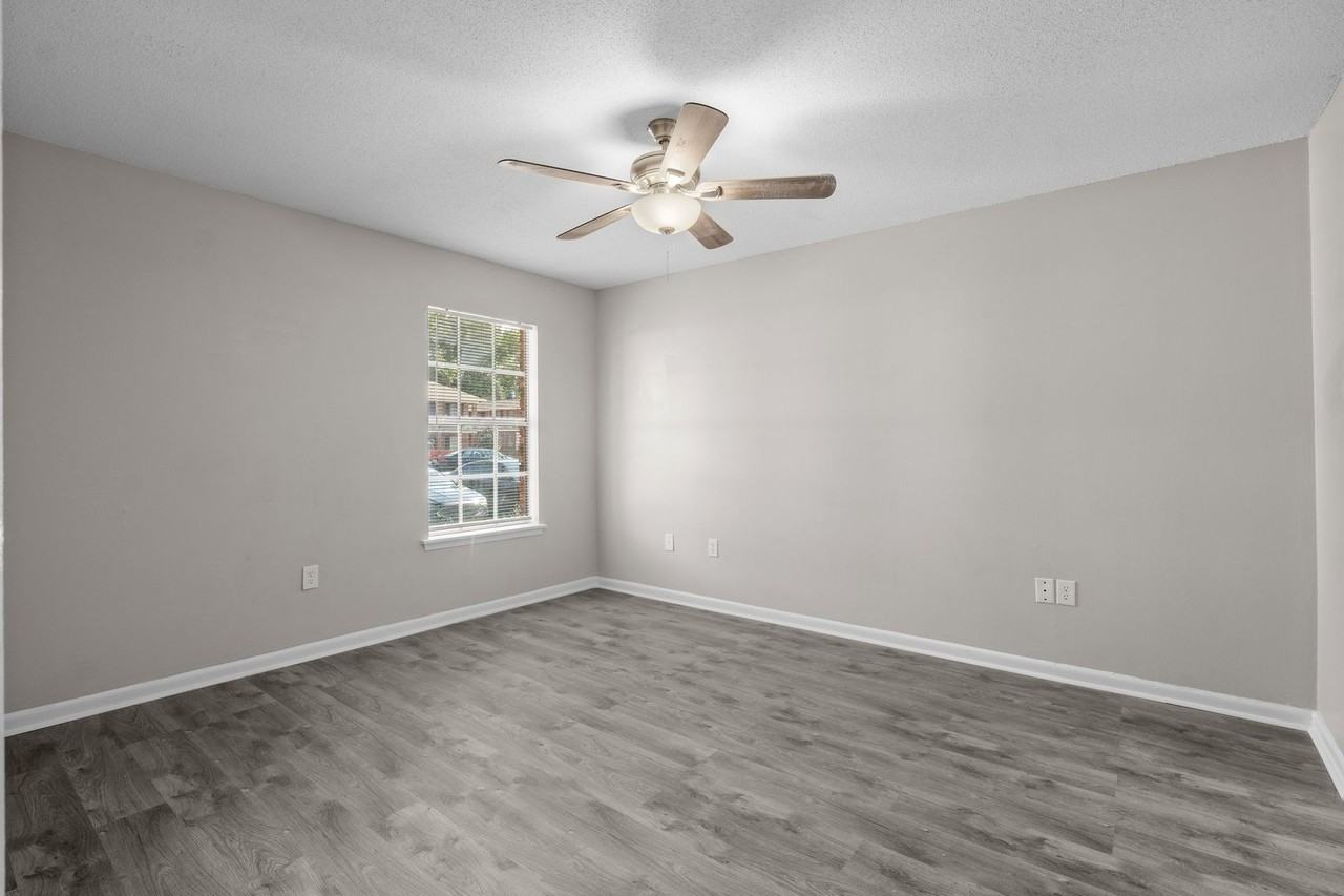 Cedarwood Apartments - Photo 7 of 42