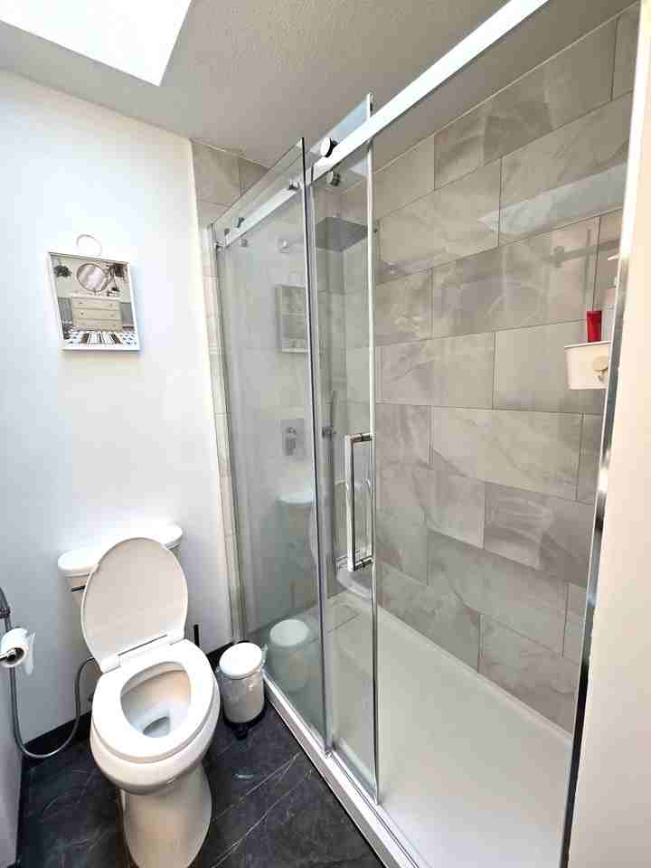 2031 Leggatt Place - Photo 7 of 17