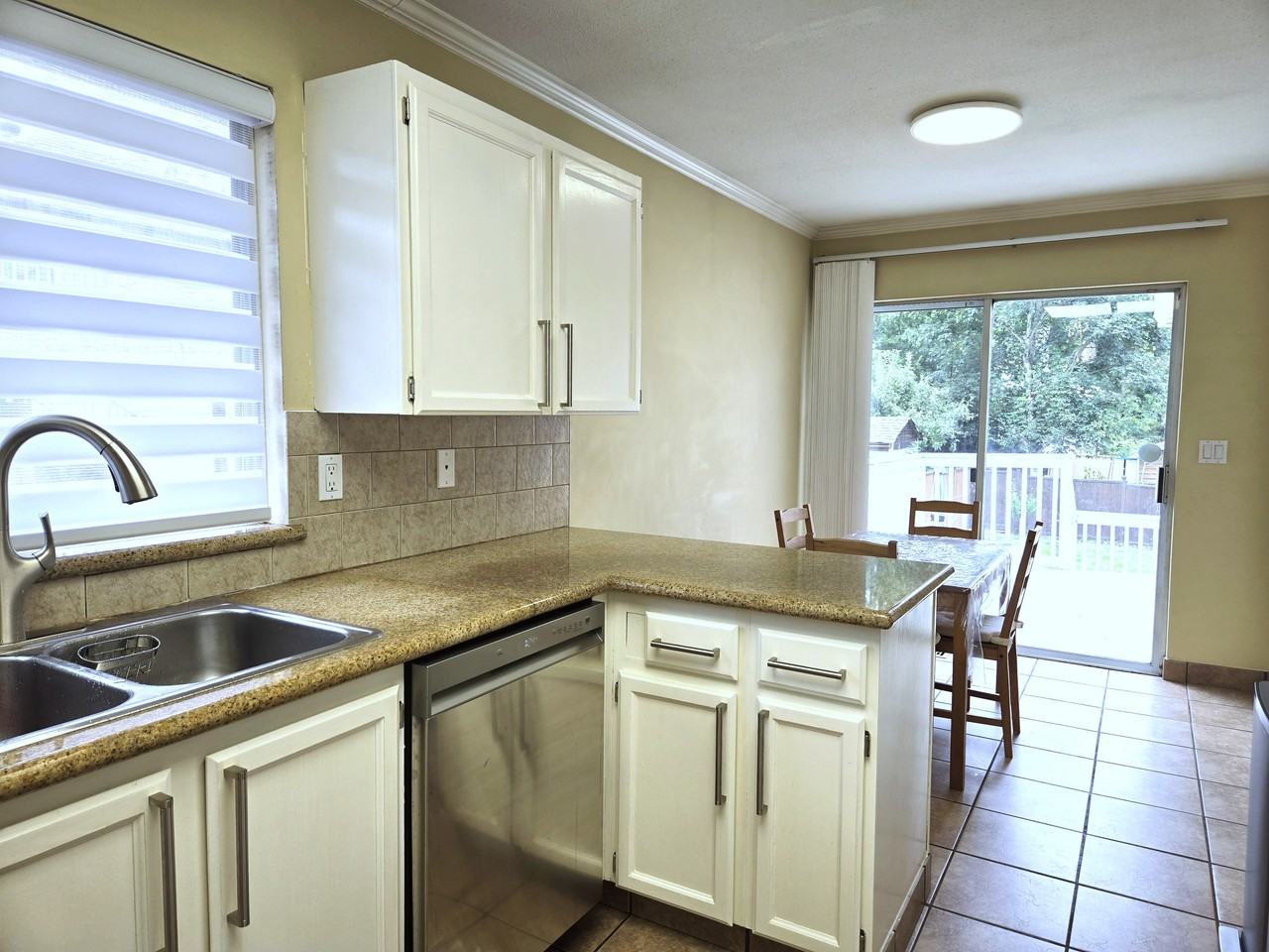 2031 Leggatt Place - Photo 6 of 17