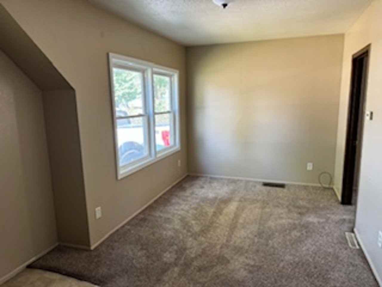 420 Boston Ave - Photo 4 of 8