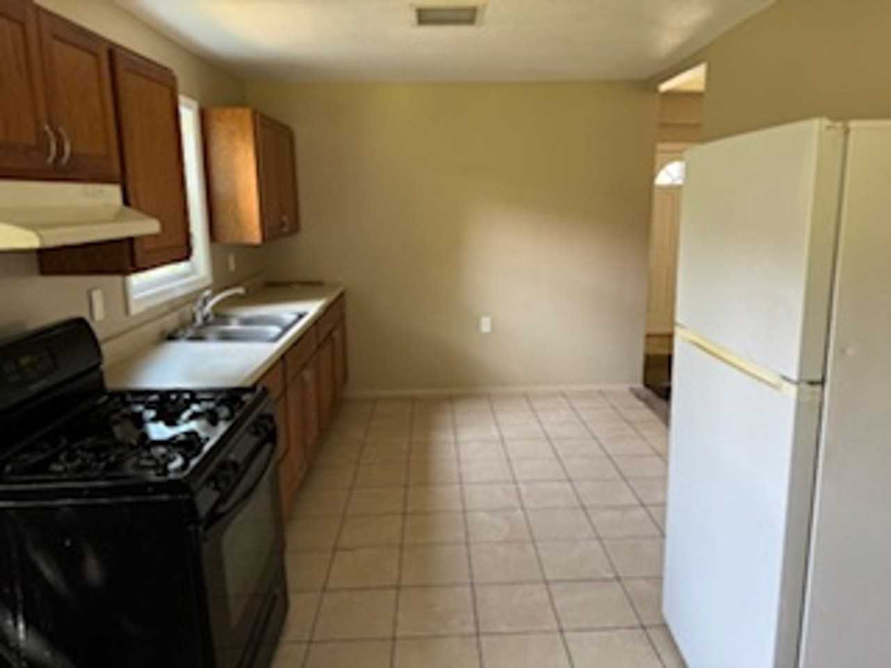 420 Boston Ave - Photo 5 of 8