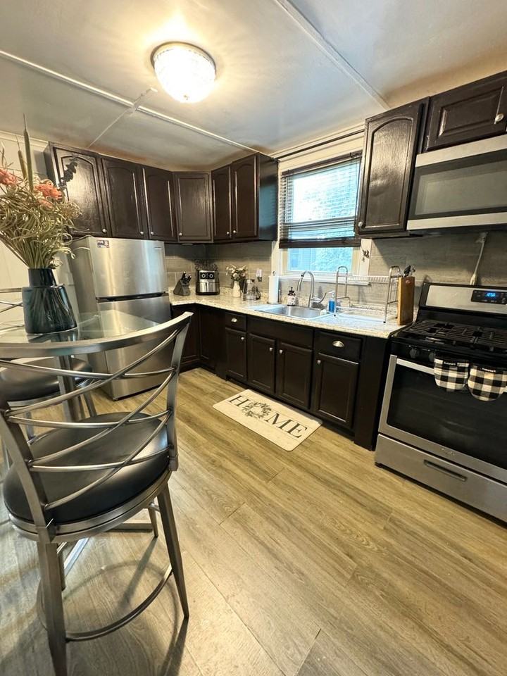 7 Lincoln Terrace - Photo 2 of 11