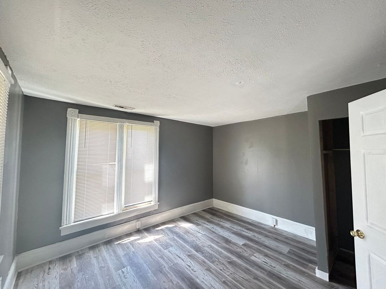 127 Morrow St - Photo 3 of 35