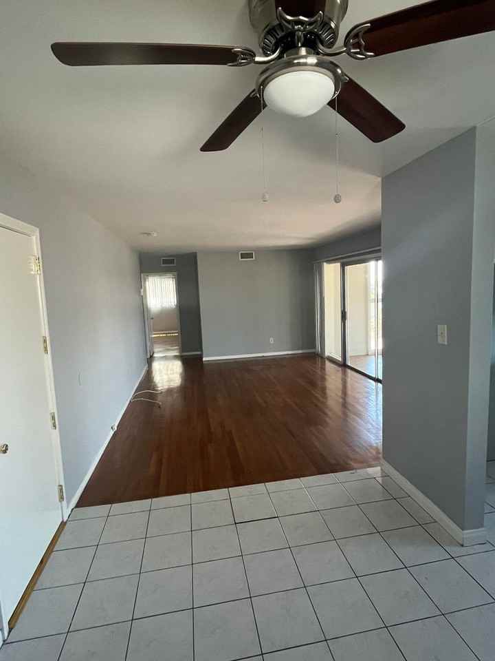 Hoya III (DMM904) - Photo 2 of 14