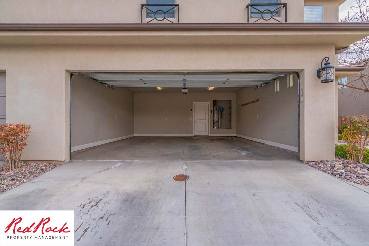 89 Clinton Cir - Photo 4 of 50