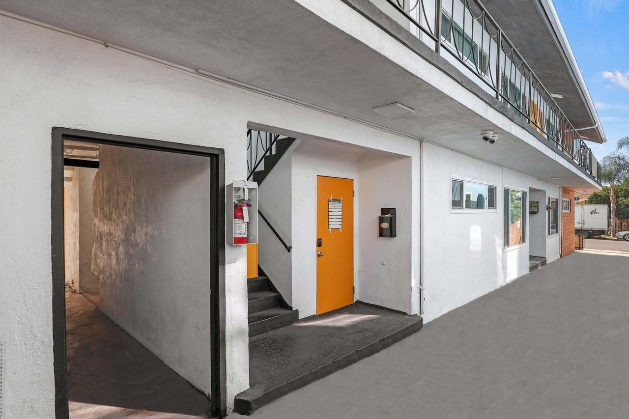 2473 Fairmount Street Apartments - Photo 7 of 11