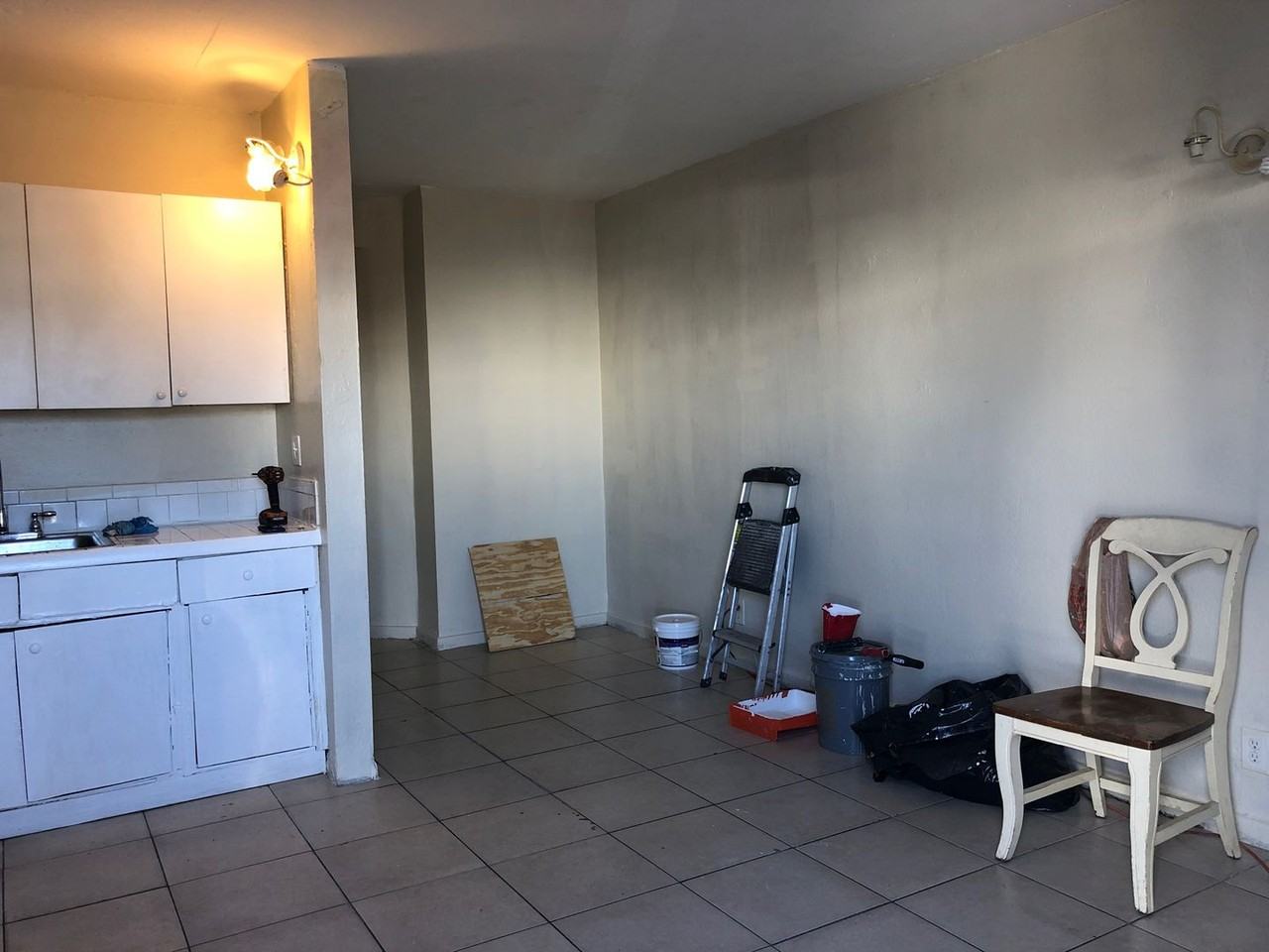 829 NW 10 TER - SUNMAX - Photo 4 of 10