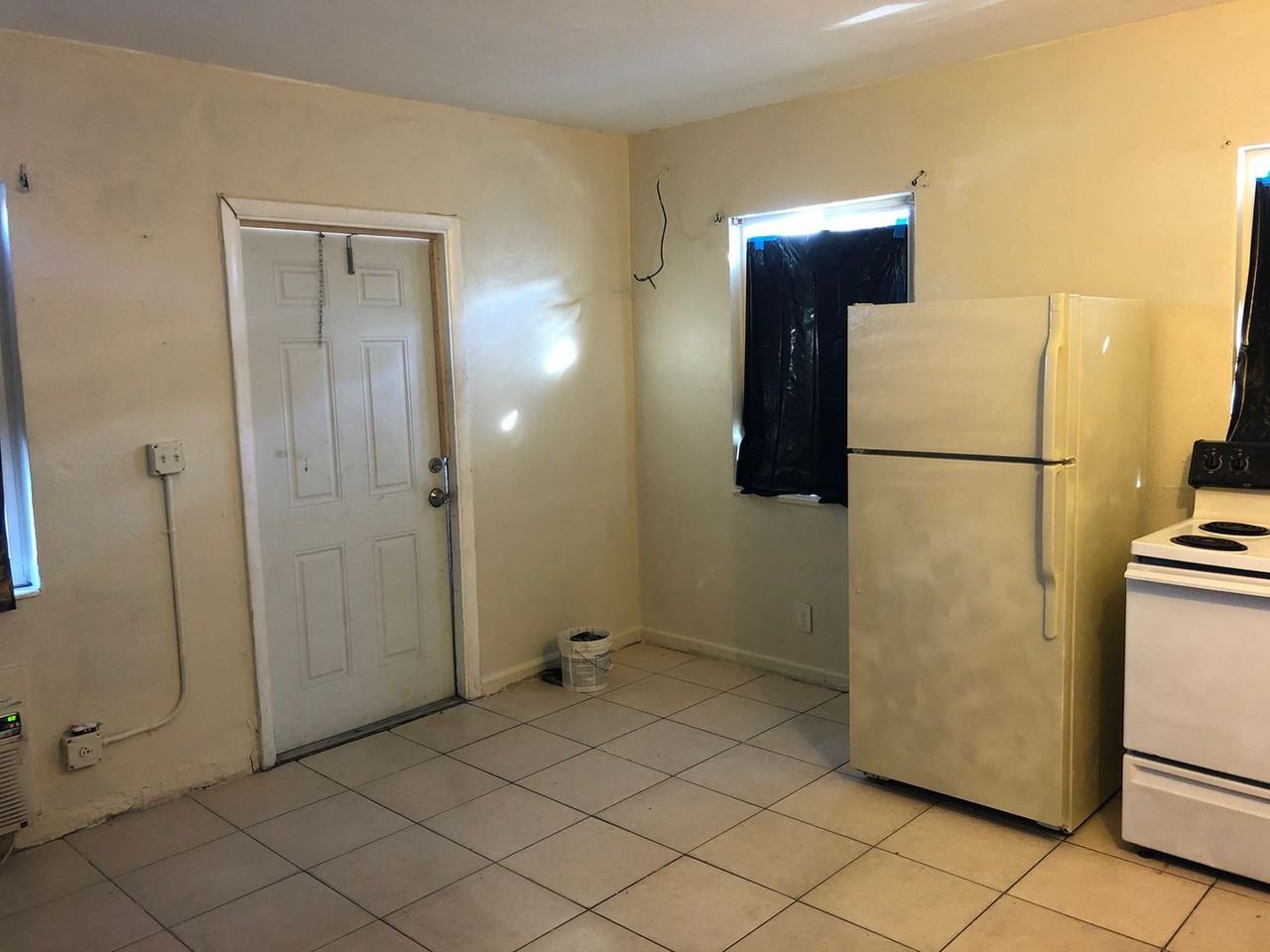 829 NW 10 TER - SUNMAX - Photo 5 of 10