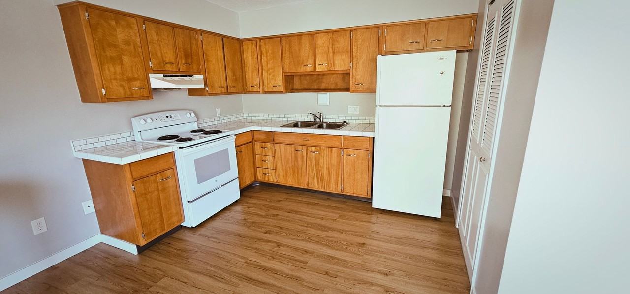 389 W Cook Rd Ranchwood Apartments - Photo 2 of 29