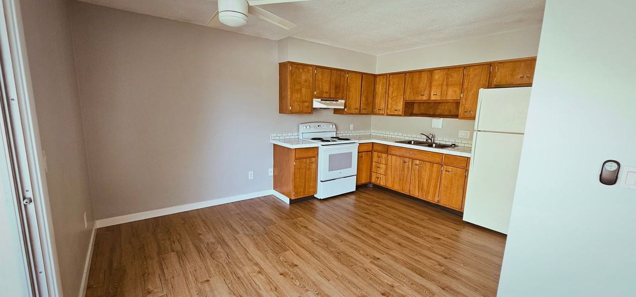 389 W Cook Rd Ranchwood Apartments - Photo 3 of 29