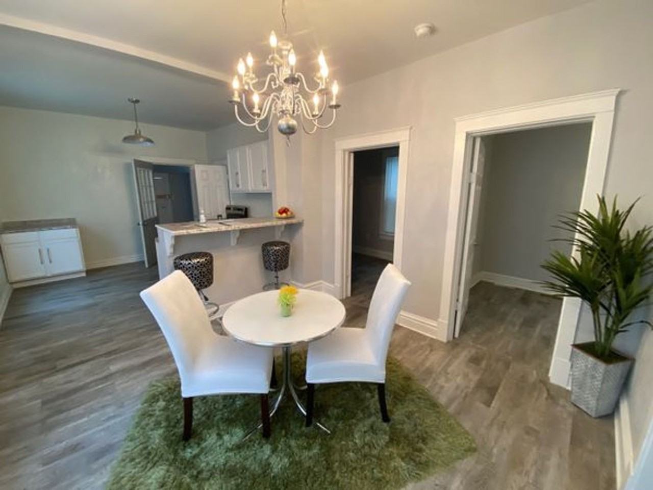 128 Topping Ave - Photo 4 of 15