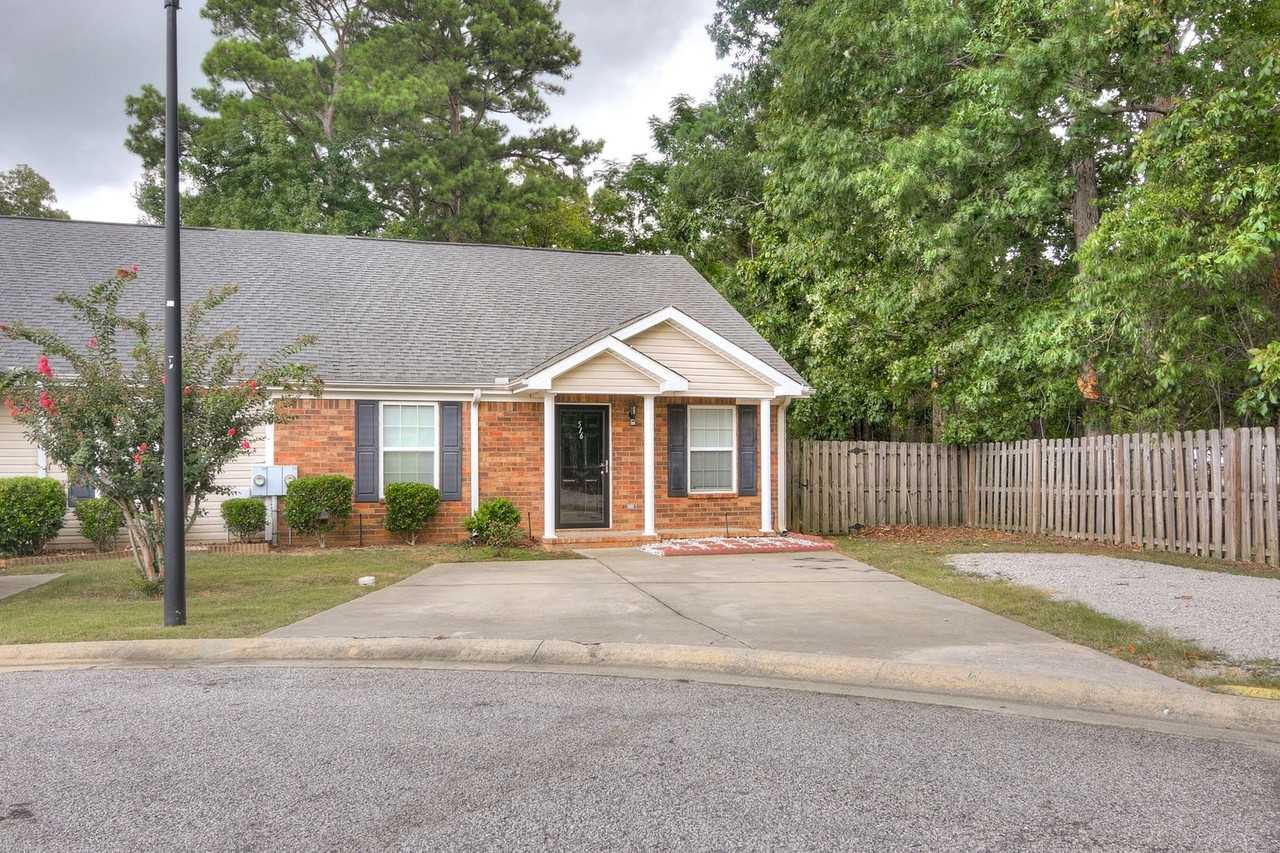 516 Goodale Ct - Photo 2 of 26