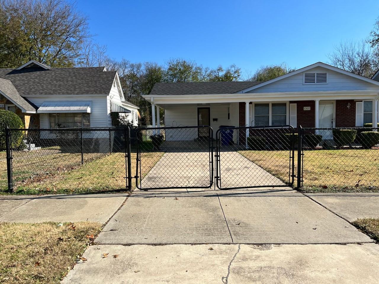 1307 S 17th St - Photo 2 of 40