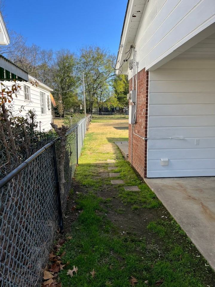 1307 S 17th St - Photo 5 of 40
