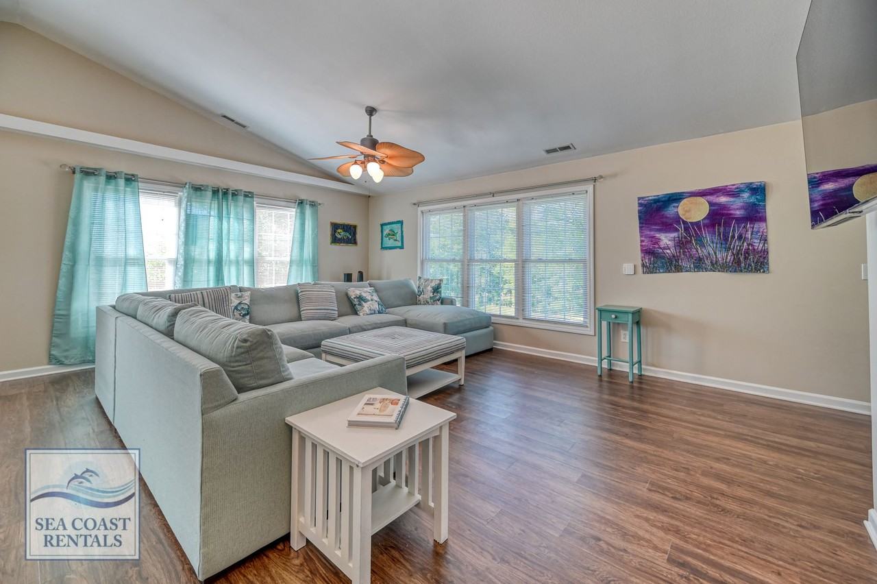 212 Topsail Watch Dr - Photo 2 of 31