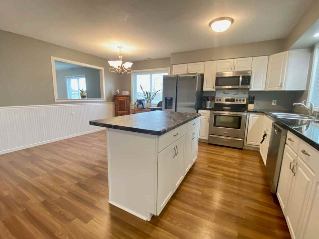 401 E Peter Ln - Photo 4 of 9