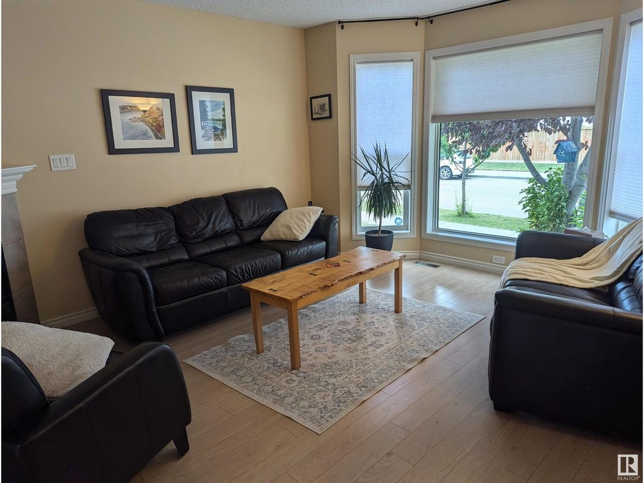 3026 30 Avenue Northwest - Photo 2 of 53