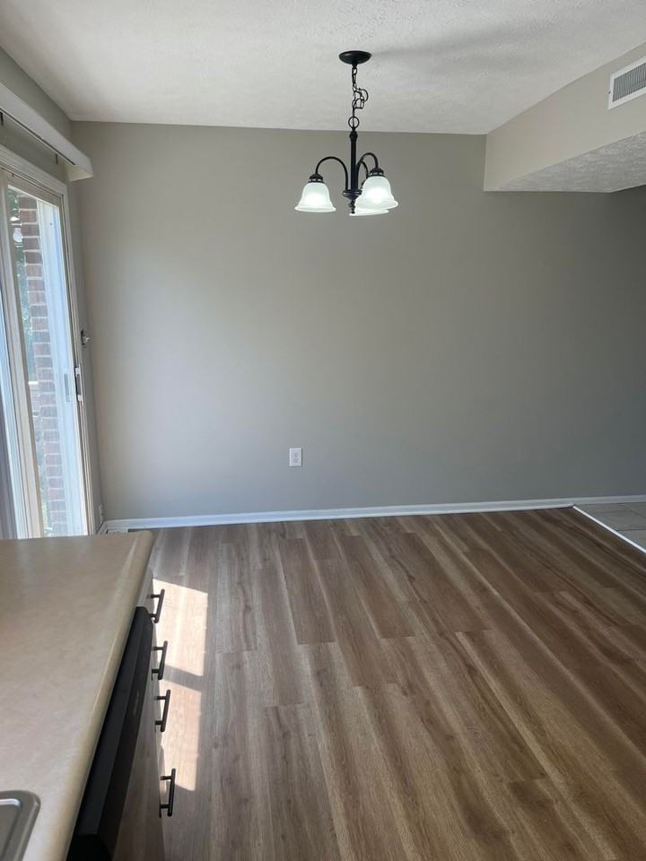 255 Autumn Way - Photo 3 of 12