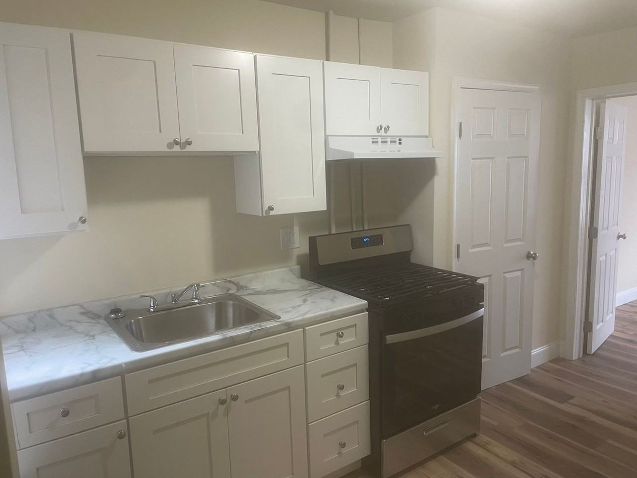 141 N. Farson St - Photo 3 of 22