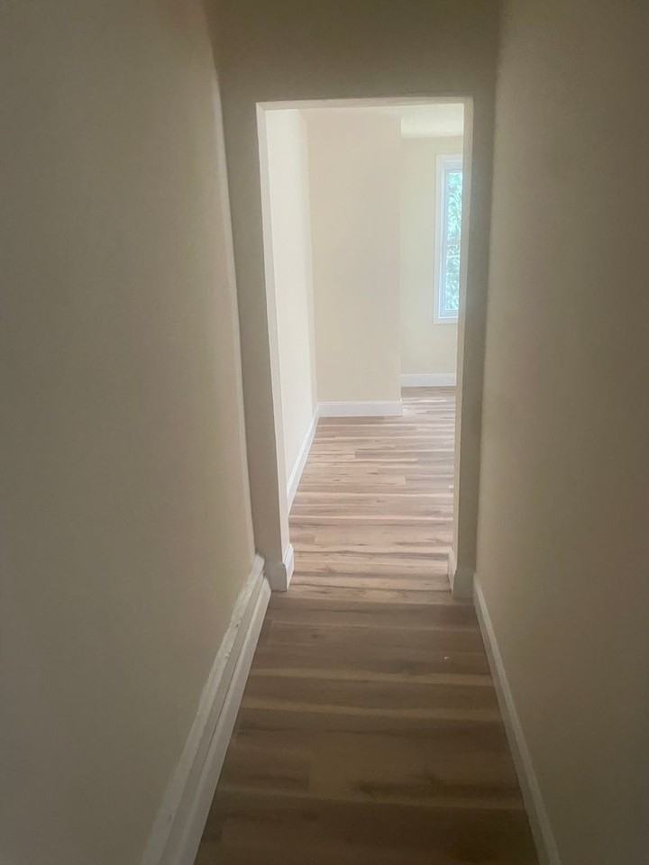 141 N. Farson St - Photo 4 of 22