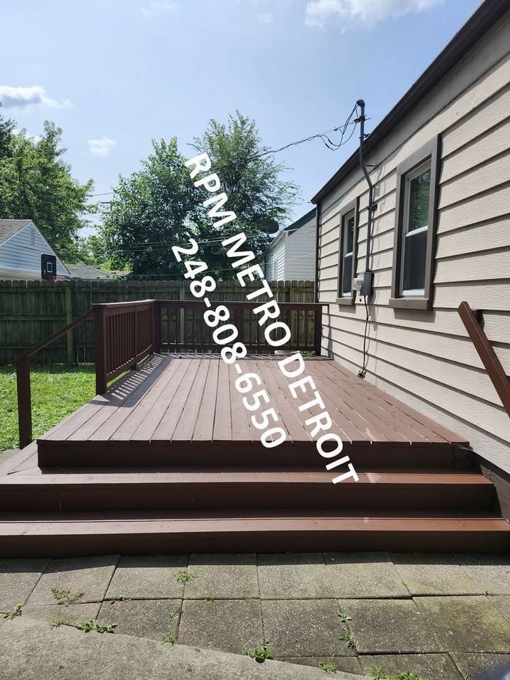 3012 Greenfield Rd - Photo 2 of 27